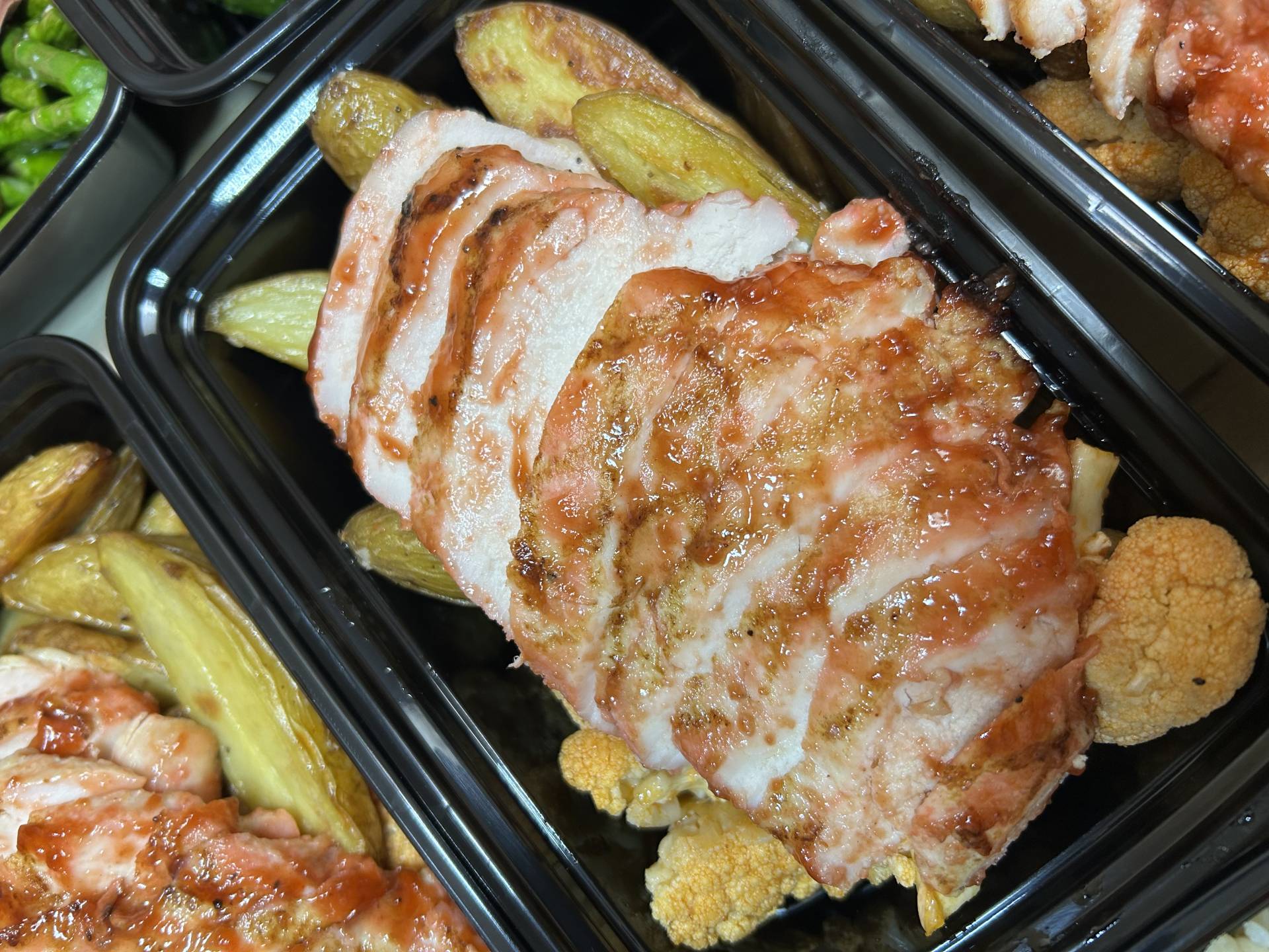 Low Carb BBQ Grilled Chicken, Buffalo Cauliflower, Roasted Potatoes